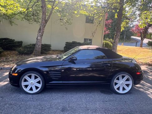 Used 2005 Chrysler Crossfire Convertible RWD image 2
