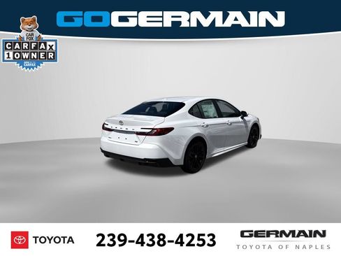 Used 2026 Toyota Camry SE FWD image 9