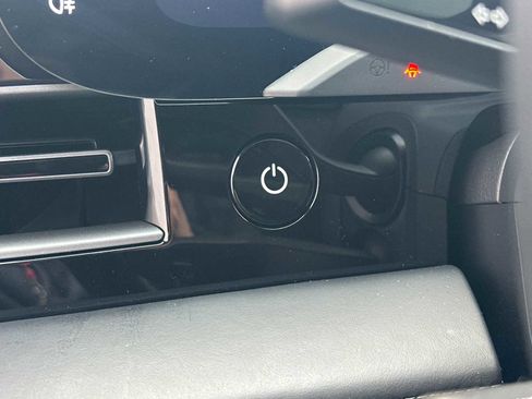 Certified 2025 Porsche Taycan 4S image 24