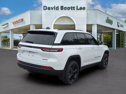 New 2025 Jeep Grand Cherokee Limited w/ Luxury Tech Group II image 5