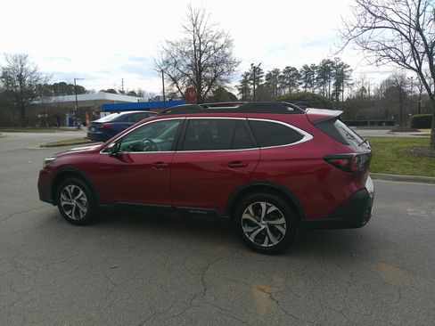 Used 2022 Subaru Outback Limited image 8