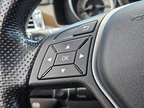 Used 2014 Mercedes-Benz E 350 Sedan image 20