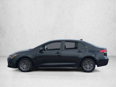 Used 2022 Toyota Corolla LE FWD image 9