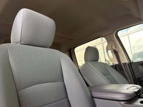 Used 2018 RAM 2500 Tradesman w/ Chrome Appearance Group AWD/4WD image 17