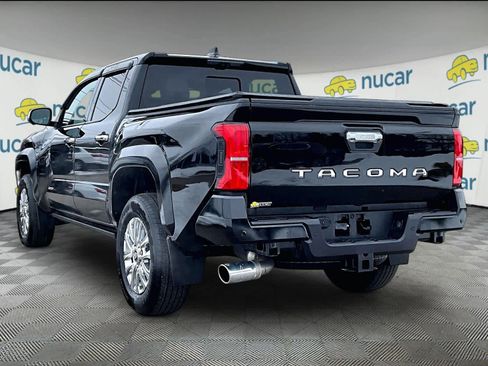 Used 2025 Toyota Tacoma Limited image 4