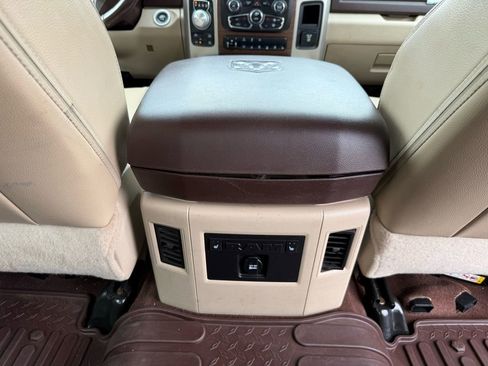 Used 2015 RAM 1500 Laramie w/ Convenience Group image 22