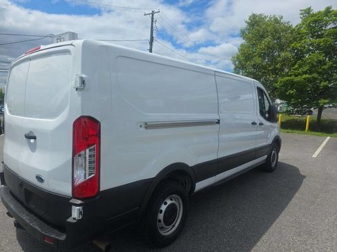 Used 2021 Ford Transit 250 Low Roof RWD image 3