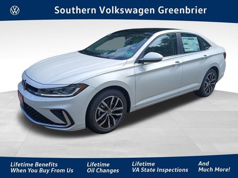 New 2025 Volkswagen Jetta SE image 1