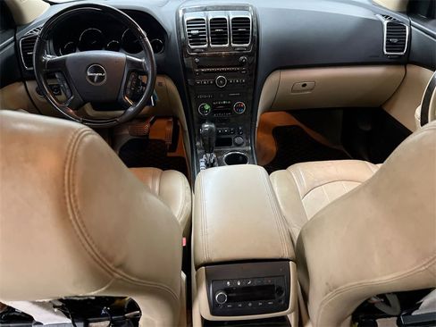 Used 2011 GMC Acadia Denali image 10