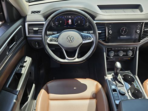Certified 2021 Volkswagen Atlas SEL AWD/4WD image 12