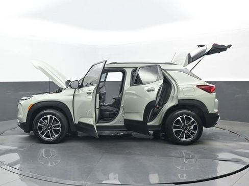 Used 2025 Chevrolet TrailBlazer LT FWD image 33