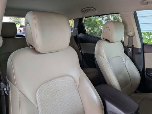Used 2017 Hyundai Santa Fe Sport image 6