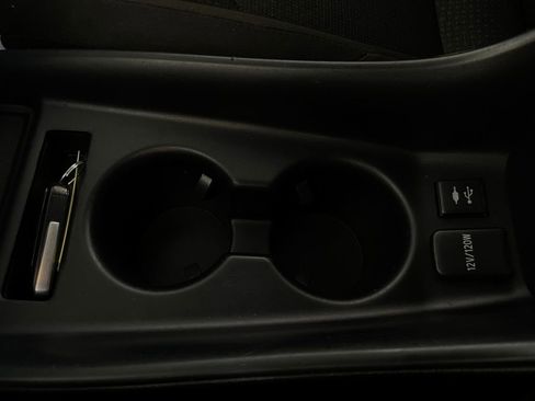 Used 2020 Toyota Prius LE image 32