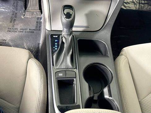 Used 2017 Hyundai Sonata SE image 17