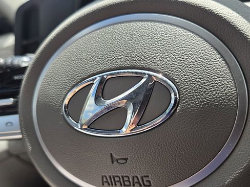 Used 2023 Hyundai Elantra Blue FWD image 26