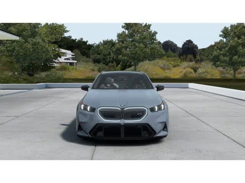 New 2027 BMW M5 Touring AWD/4WD image 3