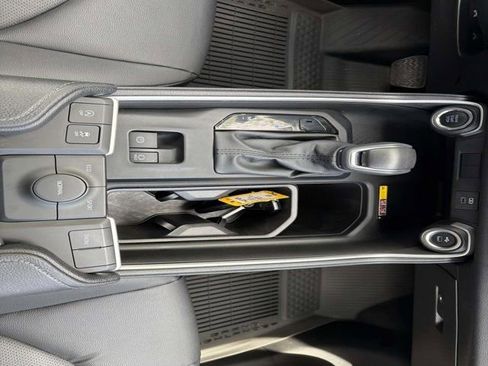 Certified 2025 Toyota Grand Highlander FWD image 30