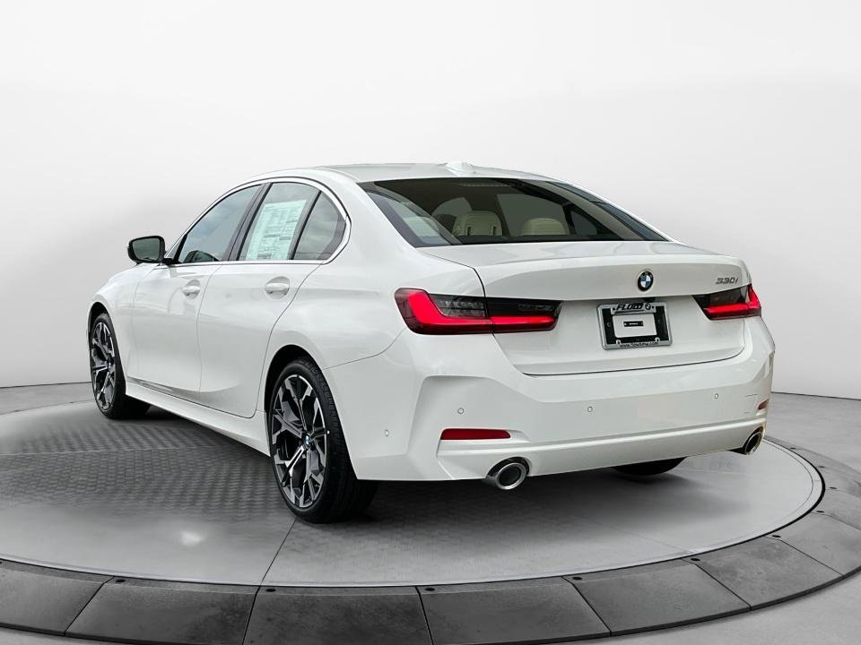 Used 2026 BMW 330i Sedan w/ Convenience Package RWD image 5
