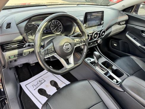 Used 2022 Nissan Sentra SR w/ SR Premium Package image 14