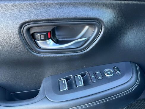 Certified 2024 Honda HR-V EX-L image 11