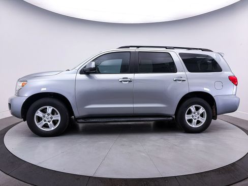 Used 2017 Toyota Sequoia SR5 w/ Premium Package AWD/4WD image 41