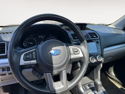 Used 2018 Subaru Forester 2.5i Premium AWD/4WD image 11