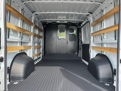 Used 2025 RAM ProMaster 2500 w/ U-Haul Equipment Group FWD image 14