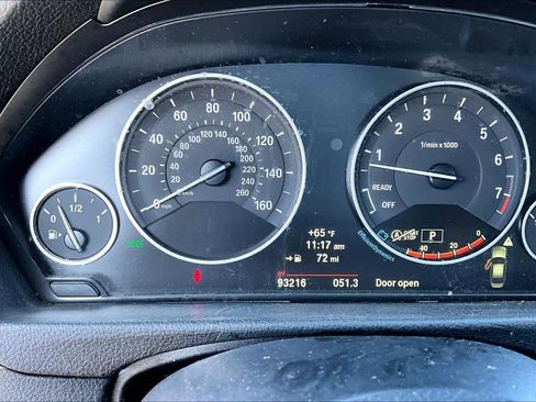 Used 2014 BMW 320i Sedan image 25