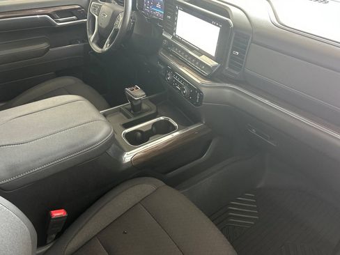 Used 2024 Chevrolet Silverado 1500 RST w/ Convenience Package II AWD/4WD image 16