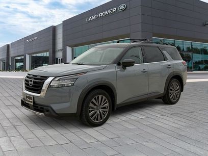 Used 2024 Nissan Pathfinder SL w/ SL Premium Package
