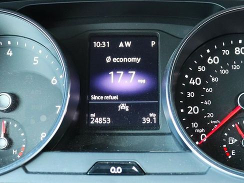 Used 2021 Volkswagen Tiguan SE R-Line image 43