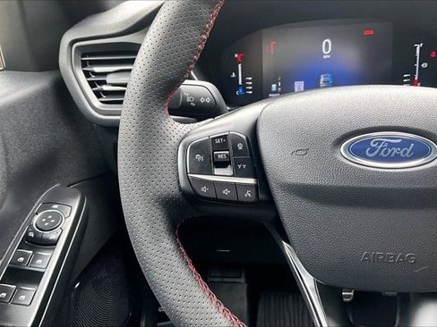 Used 2024 Ford Escape ST-Line w/ Tech Pack #1 image 11