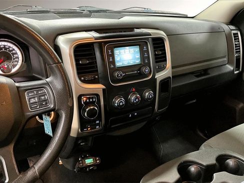 Used 2017 RAM 1500 Classic SLT image 10