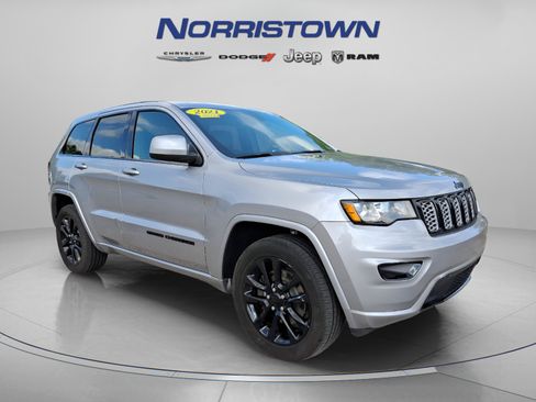 Certified 2021 Jeep Grand Cherokee Laredo X AWD/4WD image 1