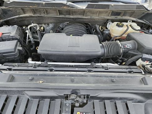 Used 2019 Chevrolet Silverado 1500 LT w/ Texas Edition AWD/4WD image 37