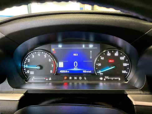 Used 2022 Ford Explorer XLT w/ Equipment Group 202A image 26