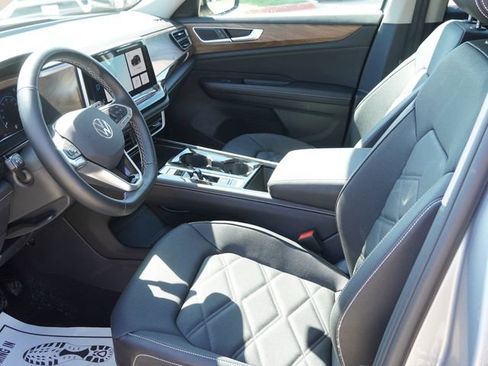 Used 2026 Volkswagen Atlas SE FWD image 17