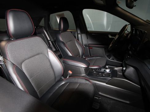 Used 2025 Ford Escape ST-Line Elite w/ Tech Pack #2 image 24