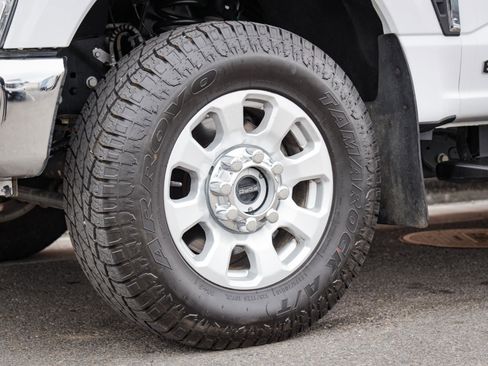 Used 2024 Ford F350 XLT w/ FX4 Off-Road Package image 11