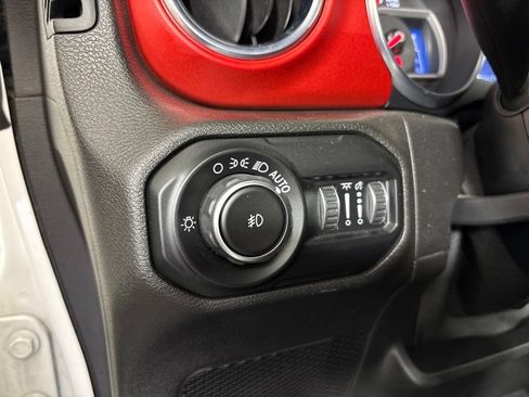Used 2020 Jeep Wrangler Unlimited Rubicon AWD/4WD image 23