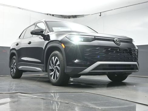 New 2026 Volkswagen Tiguan S FWD image 30