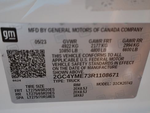 Used 2024 Chevrolet Silverado 2500 Custom w/ Custom Convenience Package image 17