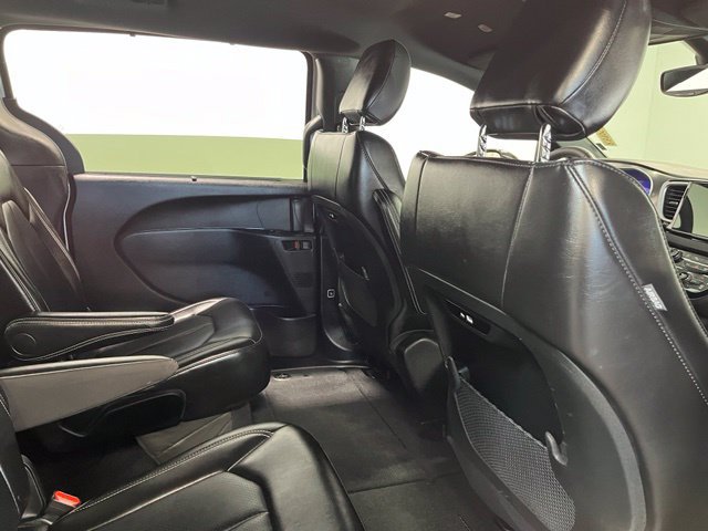 Used 2025 Chrysler Pacifica Select FWD image 14