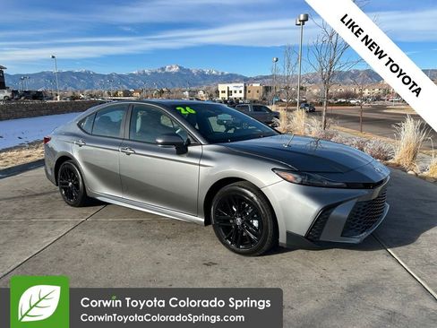 Used 2026 Toyota Camry SE image 1