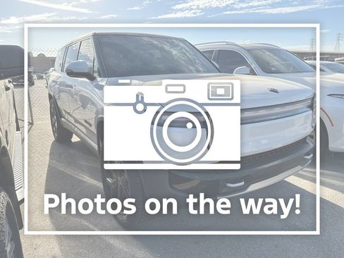 Used 2025 Rivian R1S Adventure Dual AWD/4WD image 1