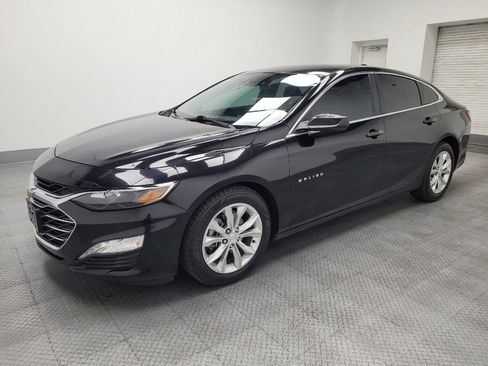Used 2021 Chevrolet Malibu LT FWD image 2