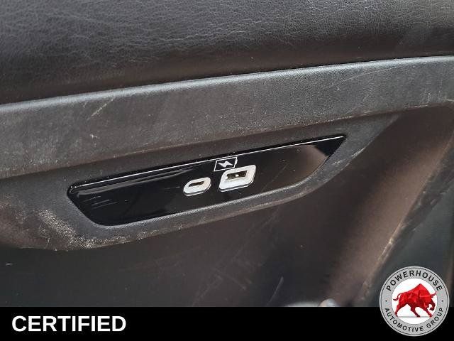 Used 2023 Chrysler Pacifica Limited FWD image 19