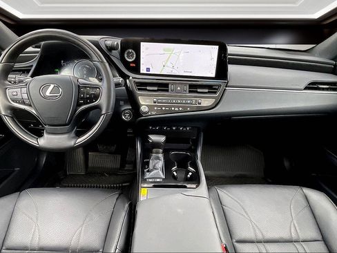 Used 2025 Lexus ES 300h w/ Luxury Package image 15