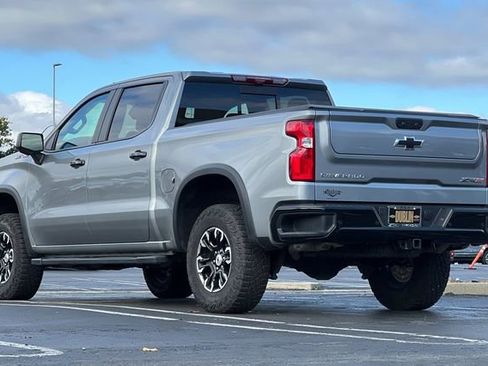 Used 2024 Chevrolet Silverado 1500 ZR2 w/ Technology Package image 6