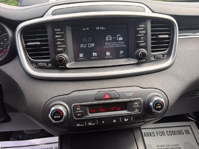 Used 2019 Kia Sorento AWD V6 image 19